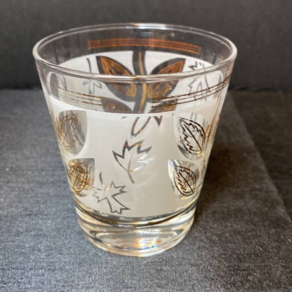 Set of 4 Gold Leaves and Frosted Design Glasses - Picture 3 of 3